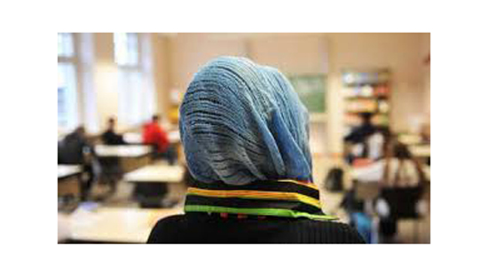 حظر الحجاب للمعلمات 