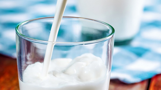 الحليب منزوع الدسم قد يبطئ شيخوخة الحمض النووي !