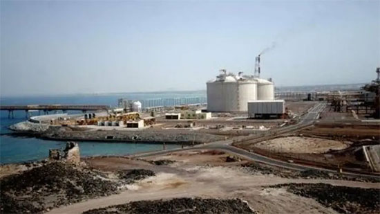قبائل في ليبيا تعلن إغلاق مينائين للنفط