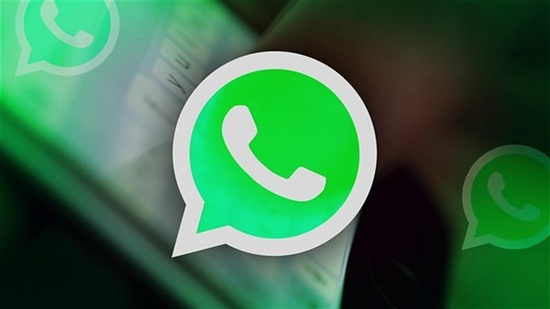 خبر سار لـ مليار مستخدم .. فيسبوك يتراجع عن خطة دمج الإعلانات فى WhatsApp