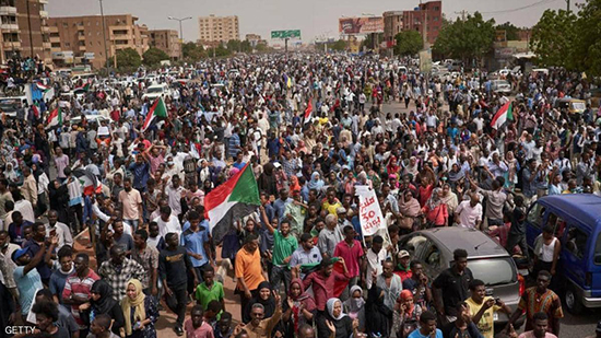 جانب من المظاهرات ضد نظام عمر البشير في السودان.