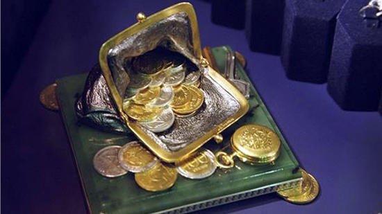 سويسرا تصدر أصغر قطعة نقدية ذهبية في العالم