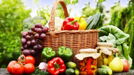 استقرار أسعار الخضر والفاكهة بسوق العبور اليوم 25 يناير