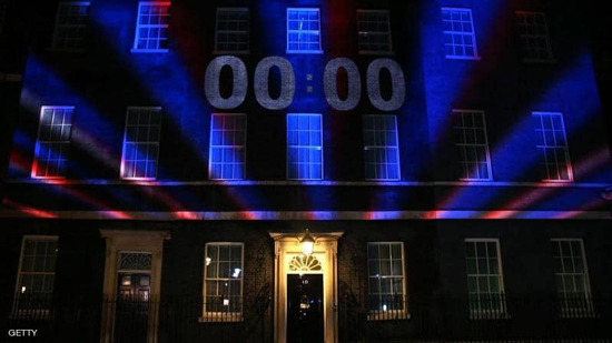 عداد لحظة الخروج على مقر رئاسة الوزراء في بريطانيا