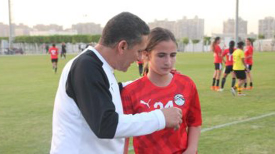 مدرب الكرة النسائية: راض عن مستوى اللاعبات أمام المغرب 