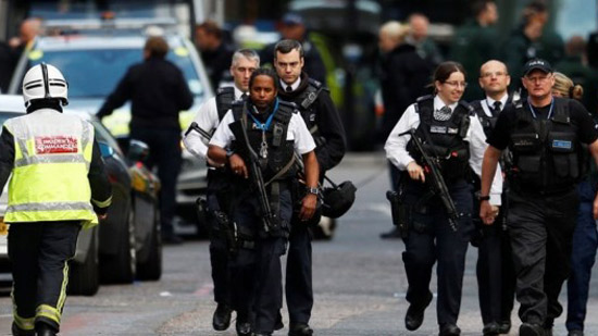الشرطة البريطانية: العثور على حزام ناسف مع منفذ اعتداء لندن
