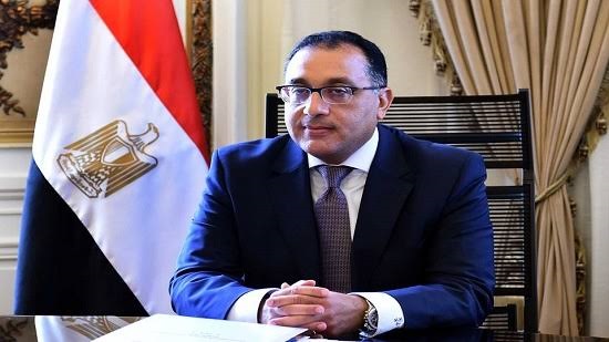 رئيس الوزراء يتابع مع السفير المصرى ببكين استعدادات عودة المصريين الراغبين من مدينة 