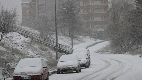 تركيا.. انهيار جليدي يقتل 8 ويحاصر آخري