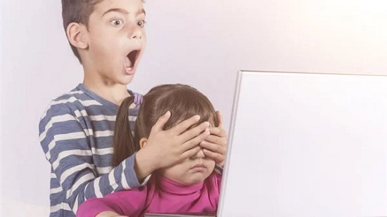 كيف تحمى أطفالك من مخاطر الانترنت