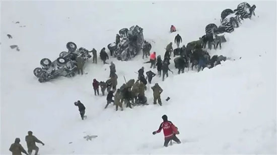 
ارتفاع عدد ضحايا الانهيارات الجليدية في تركيا إلى 39 شخصا

