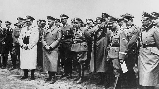 في مثل هذا اليوم.. الزعيم النازي أدولف هتلر يتراجع عن فكرة غزو بريطانيا والمعروفة باسم 