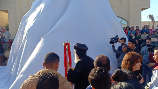  بالصور ..وصول الانبا بفنوتيوس لكنيسة العور لافتتاح متحف شهداء ليبيا 