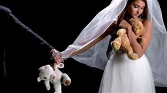
الصحة: 230 ألف طفل نتيجة الزواج المبكر.. ويتسبب في 70% من وفيات الأمهات
