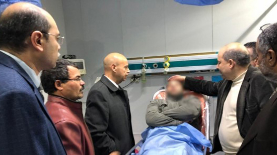 أهالي مريض يتعدون على ممرض بمستشفى الأحرار في الزقازيق