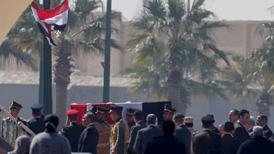 جنازة مبارك العسكرية.. التاريخ لا يكتبه الشامتون!