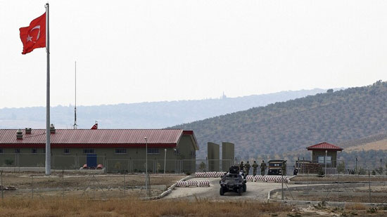 مركز حدودي للجيش التركي في هطاي على الحدود السورية (صورة أرشيفية)