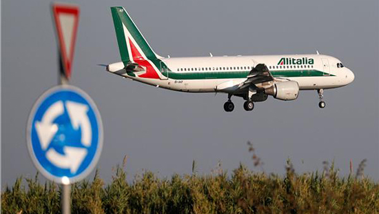 عمان تعلق الرحلات الجوية السياحية إلى إيطاليا