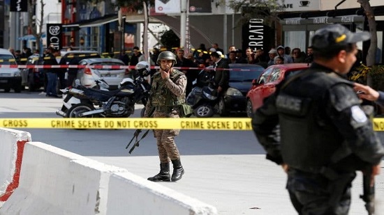 هز العاصمة وأصاب المواطنين بالذعر.. 10 معلومات عن الهجوم الانتحاري بتونس
