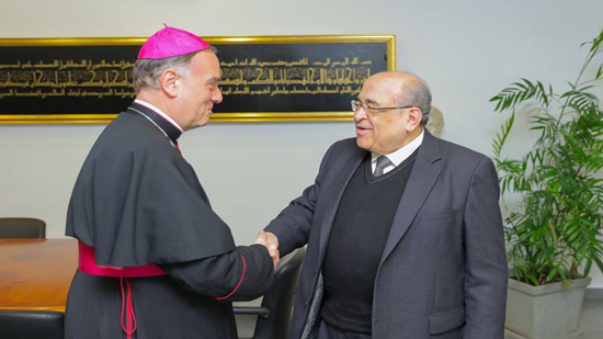  سفير الفاتيكان يزور مكتبة الإسكندرية