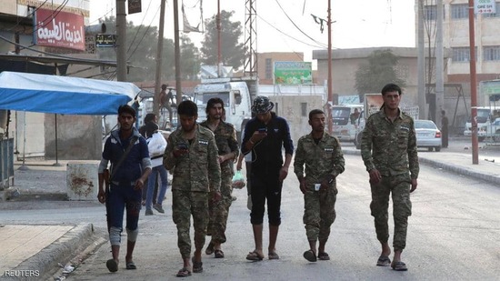 مقاتلون سوريون موالون لتركيا في تل أبيض شمالي سوريا