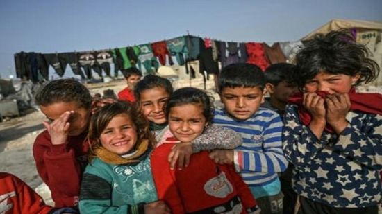 طفال سوريون في مخيم للنازحين