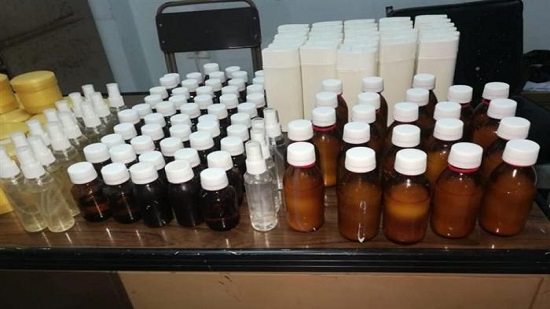 ضبط 4 صيدليات تبيع أدوية منتهية الصلاحية ومطهرات مجهولة المصدر بالبحيرة
