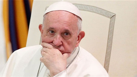 البابا فرنسيس يُطالب الكهنة و الراهبات بعدم الانعزال عن خدمة الشعب