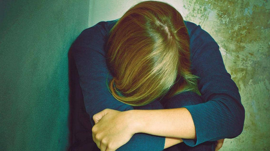 الشرطة البريطانية تحذر من العنف الأسري في 