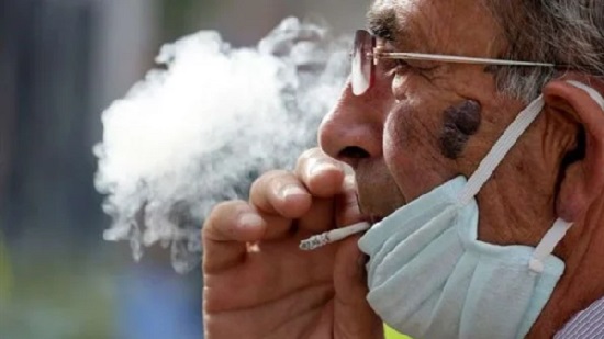 التدخين يزيد من خطر الإصابة بكورونا