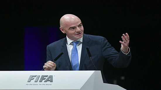 رئيس الفيفا يحدد ثلاث أولويات ملحة لكرة القدم للتعامل مع أزمة كورونا
