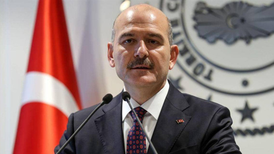 أزمة فيروس كورونا تطيح وزير الداخلية التركي