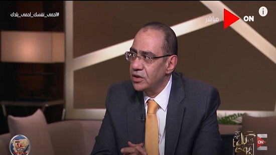 الدكتور حسام حسني أستاذ الأمراض الصدرية