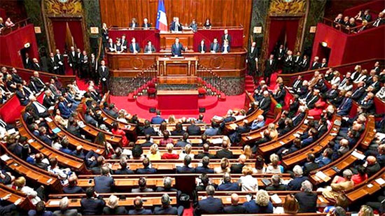 الثلاثاء المقبل.. الحكومة الفرنسية تعرض خطتها لتخفيف الإغلاق على البرلمان