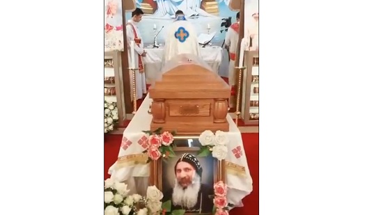  فيديو .. صلاة الجنازة على روح الراهب رويس الأورشليمي كاهن الكنيسة القبطية بلبنان 
