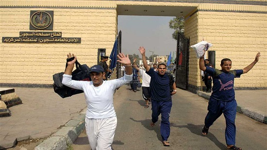 بمناسبة الإحتفال بعيد تحرير سيناء.. الإفراج عن 4011 سجين
