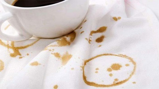 
طريقة سهلة لإزالة بقع القهوة والشاي
