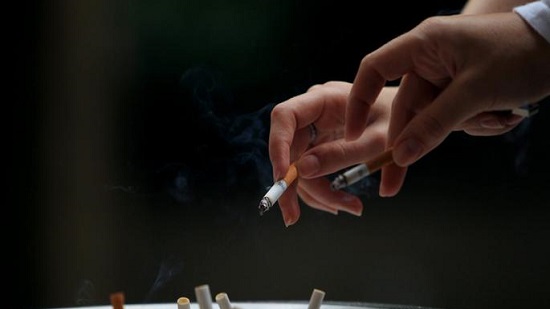  فيديو .. دراسة فرنسية تختبر تأثير التدخين على حماية البشر من فيروس كورونا 
