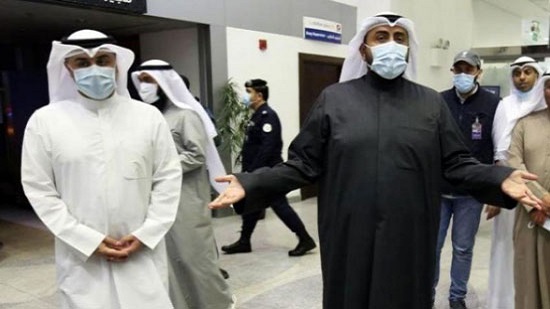 الكويت تسجل 300 إصابة جديدة بفيروس كورونا 
