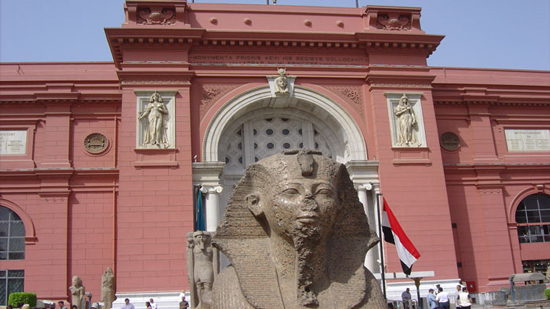 المتحف المصري بالتحرير يدرس إجراءات كورونا قبل استقبال الزائرين مجددا