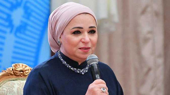 انتصار السيسي: ممرضو وممرضات مصر يتقدموا الصفوف الأولى في مواجهة كورونا بشجاعة
