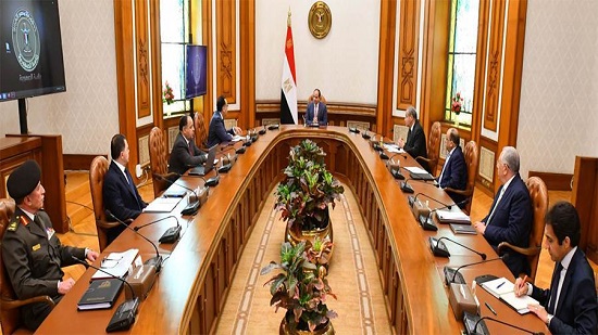 الرئيس السيسي يتابع مشروعات تنمية سيناء.. ويوجه السعي نحو تحقيق الاكتفاء الذاتي من المحاصيل
