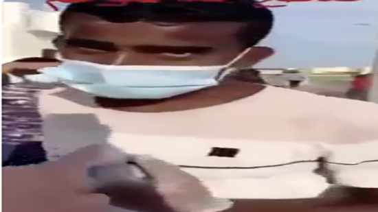 فيديو : بسبب ديانته حرمان شخص غير مسلم بالكويت من الطعام 