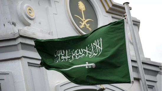 السعودية تبدأ فرض حظر التجوال الشامل
