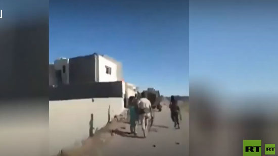 بالفيديو.. سقوط 12 مسلحا من المرتزقة السوريين في أيدي الجيش الليبي