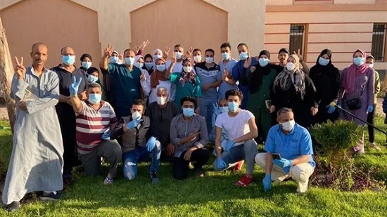 خروج 16 حالة من مستشفى العزل بلموي بعد تعافيهم من كورونا