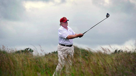 جدل حول لعب ترامب الغولف
