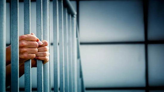  السنة في السجن تعادل 6 أشهر.. قانوني يوضح أنواع وشروط العفو عن المساجين ‬