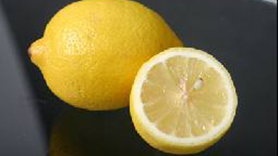 عصير الليمون ينظف الكلى ويزيل الحصى