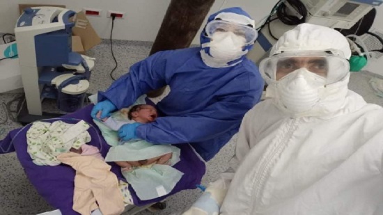 ولادة رضيع من أم مُصابة بكورونا داخل مستشفى عزل ملوي