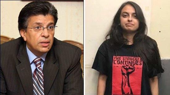 خالد منتصر: طالبة باكستانية ترد الجميل لأمريكا بتوزيع مولوتوف لالقاءها على الشرطة
